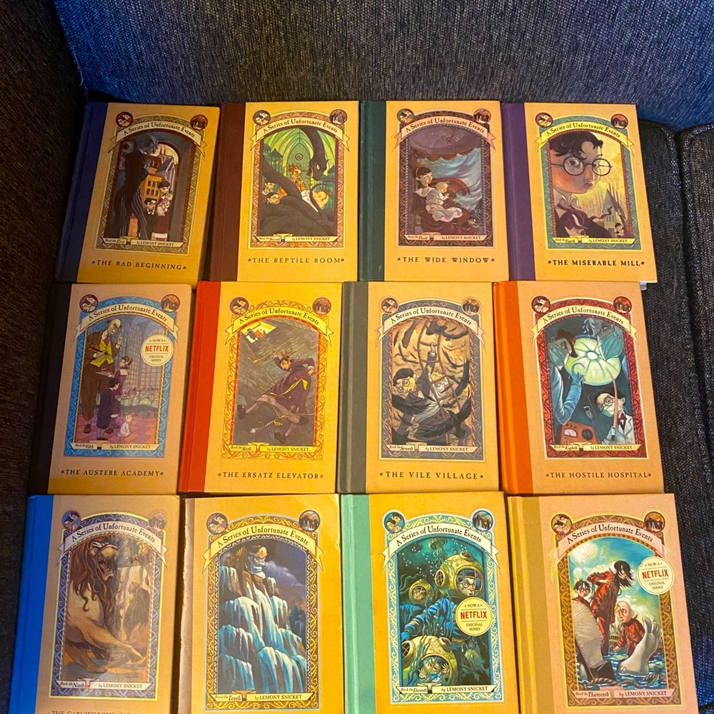 A Series Of Unfortunate Events by Lemony Snicket 12 books